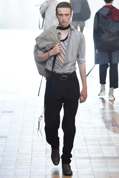 Look 20